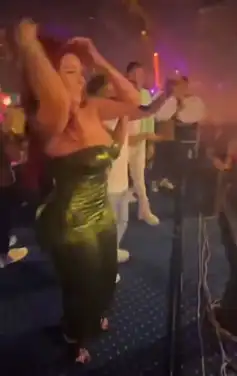 اكبر زب